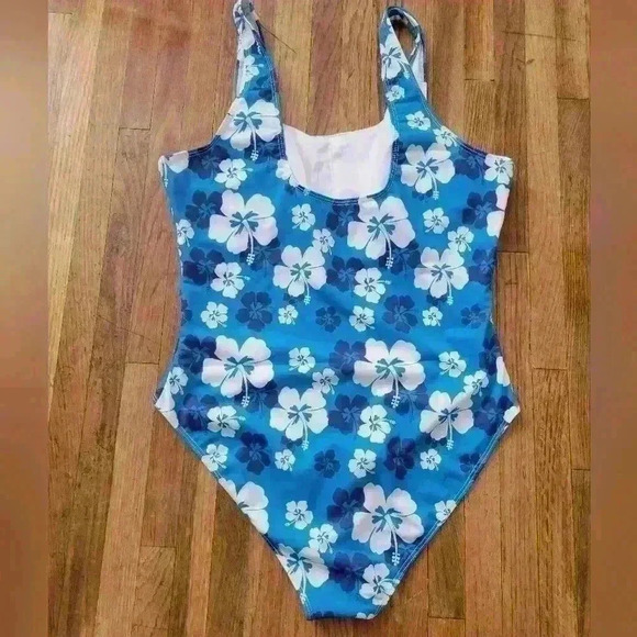 Real Essentials One-Piece Swimsuit Size XL - Picture 2 of 3